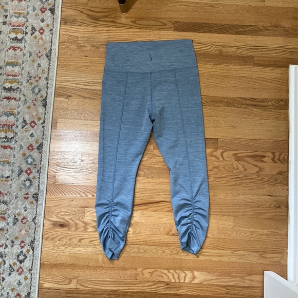 Nike Dri-fit Cropped Blue Workout Pants - Picture 3 of 7